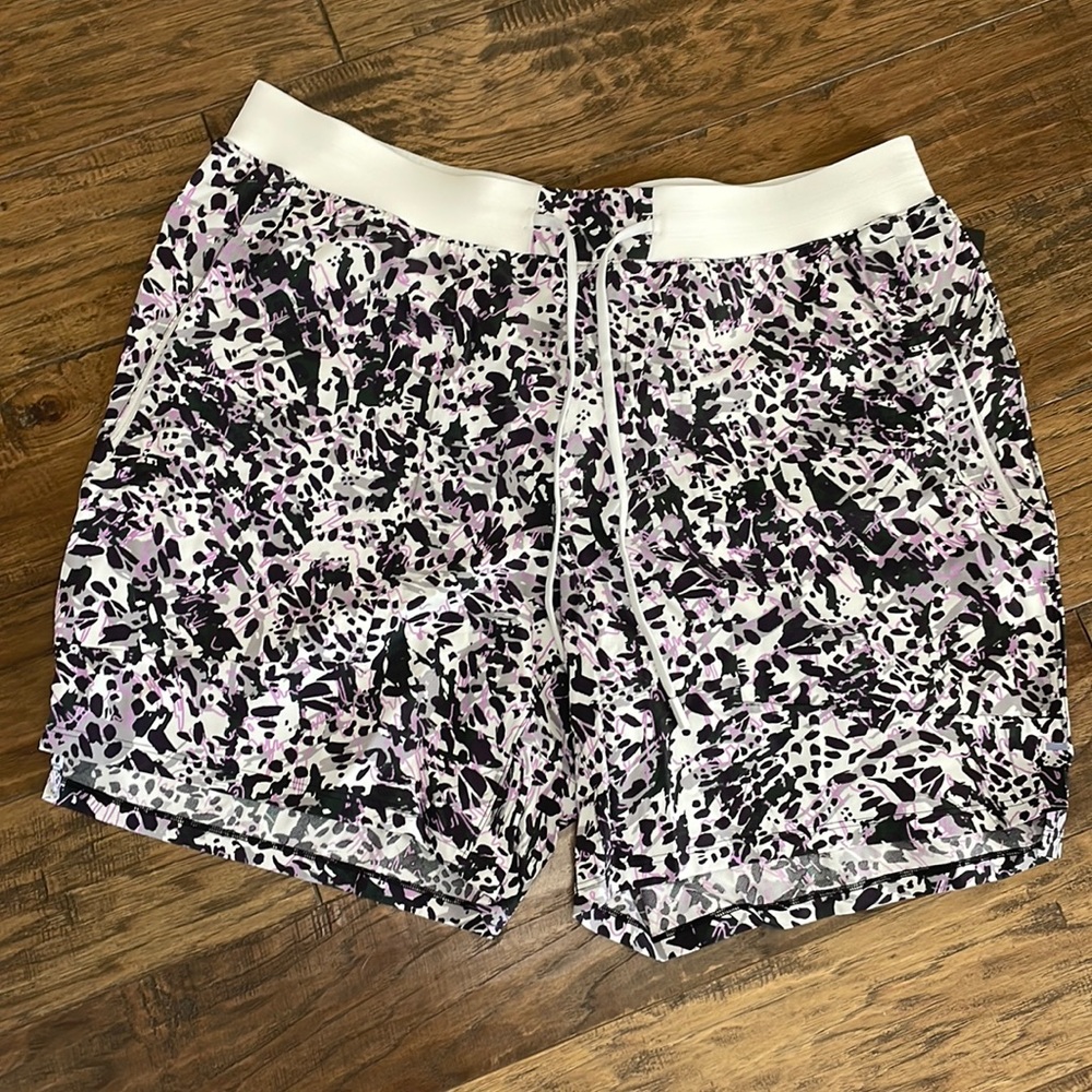 Lululemon License to Train Shorts 7” -purple camo